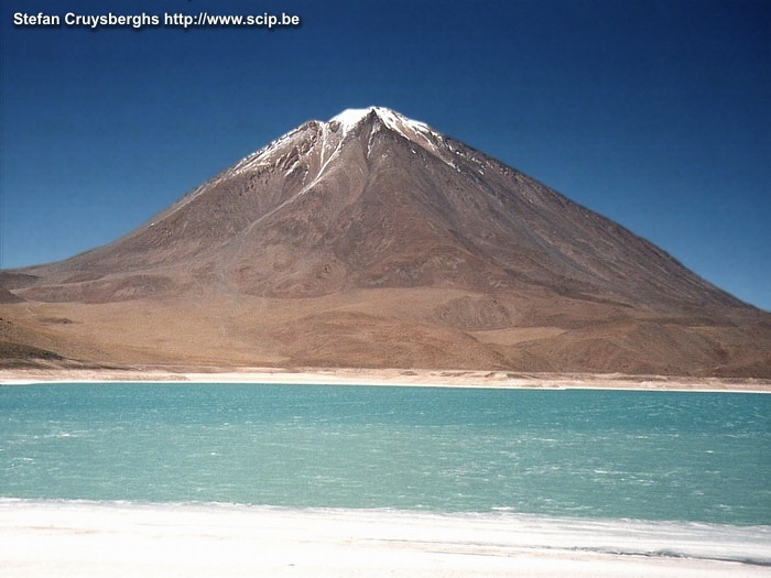 Uyuni - Laguna Verde Laguna Verde with the volcano Licancabur in the background. This laguna is situated on the border with Chile and owes its wonderful colour to the green algae. Stefan Cruysberghs